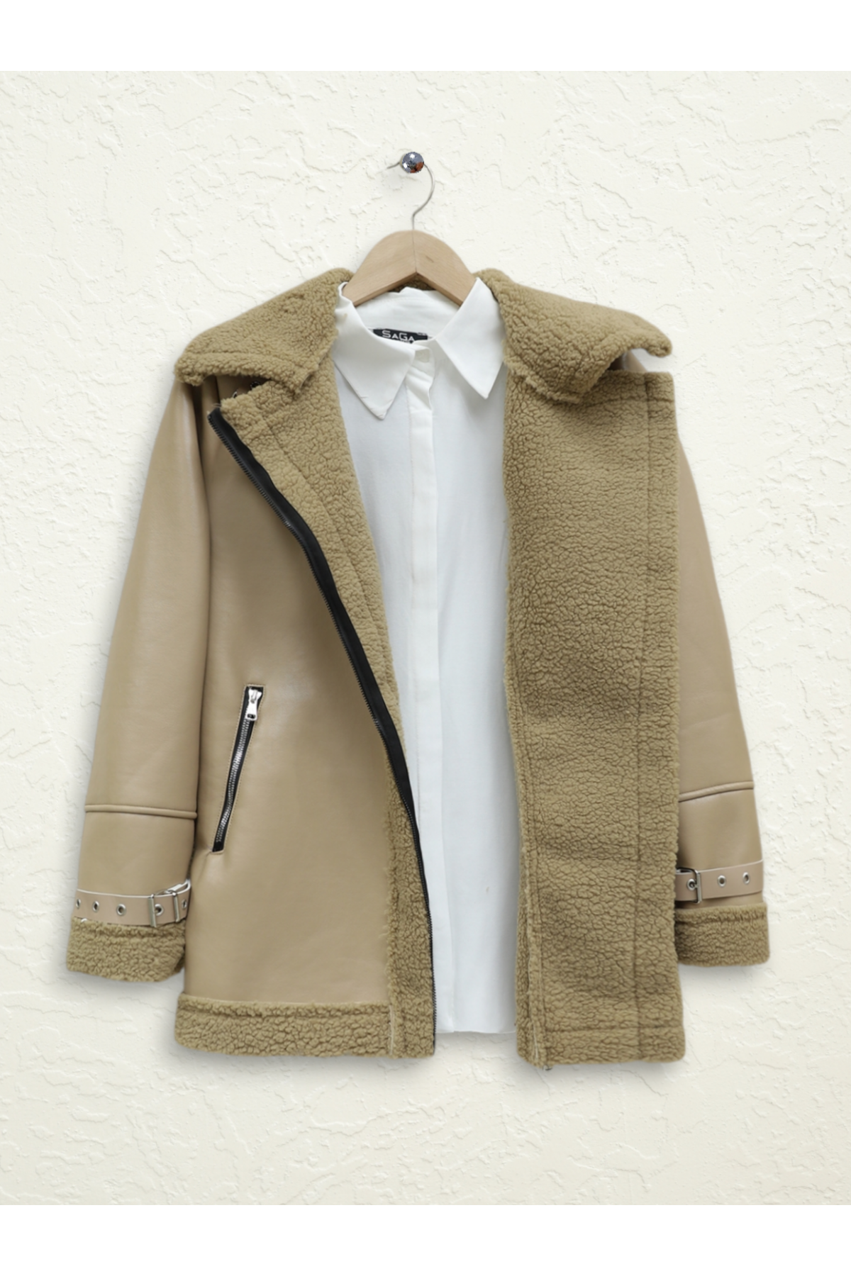 جاكيت جلدي داخلي من القطيفة بسحاب -بيج كاشف