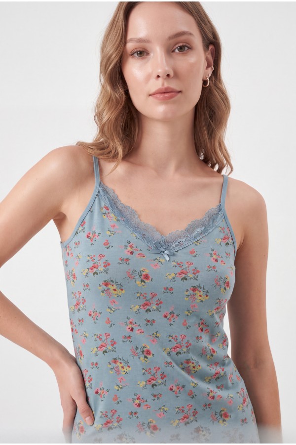 Floral Patterned Lace Strappy Undershirt -Light blue