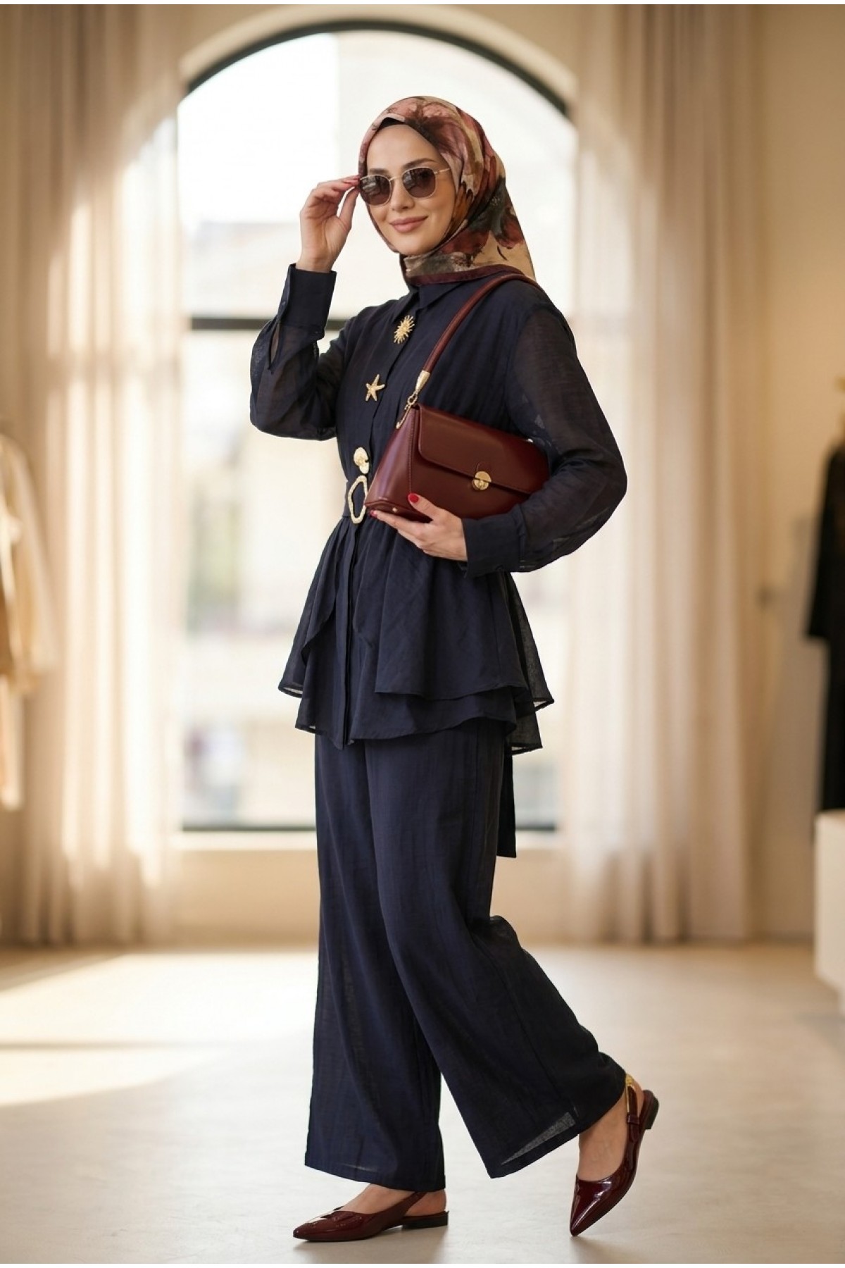 Cupra Suit with Elastic Waist, Belt, Pockets, and Lined Trousers -Navy blue