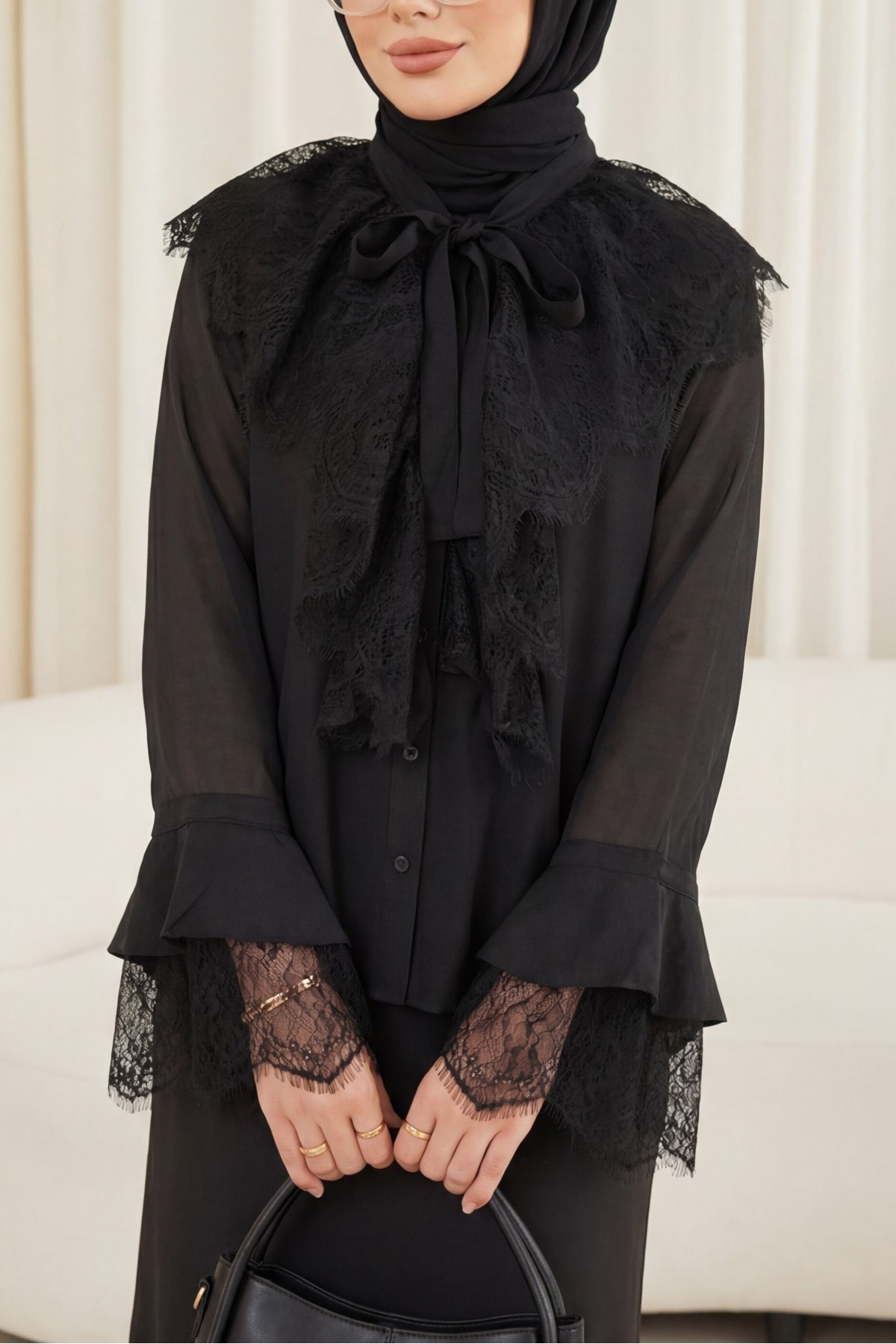 Yakası Bağcıklı Fırfırlı Dantel Detaylı Arkası Uzun Cupra Gömlek  -Siyah