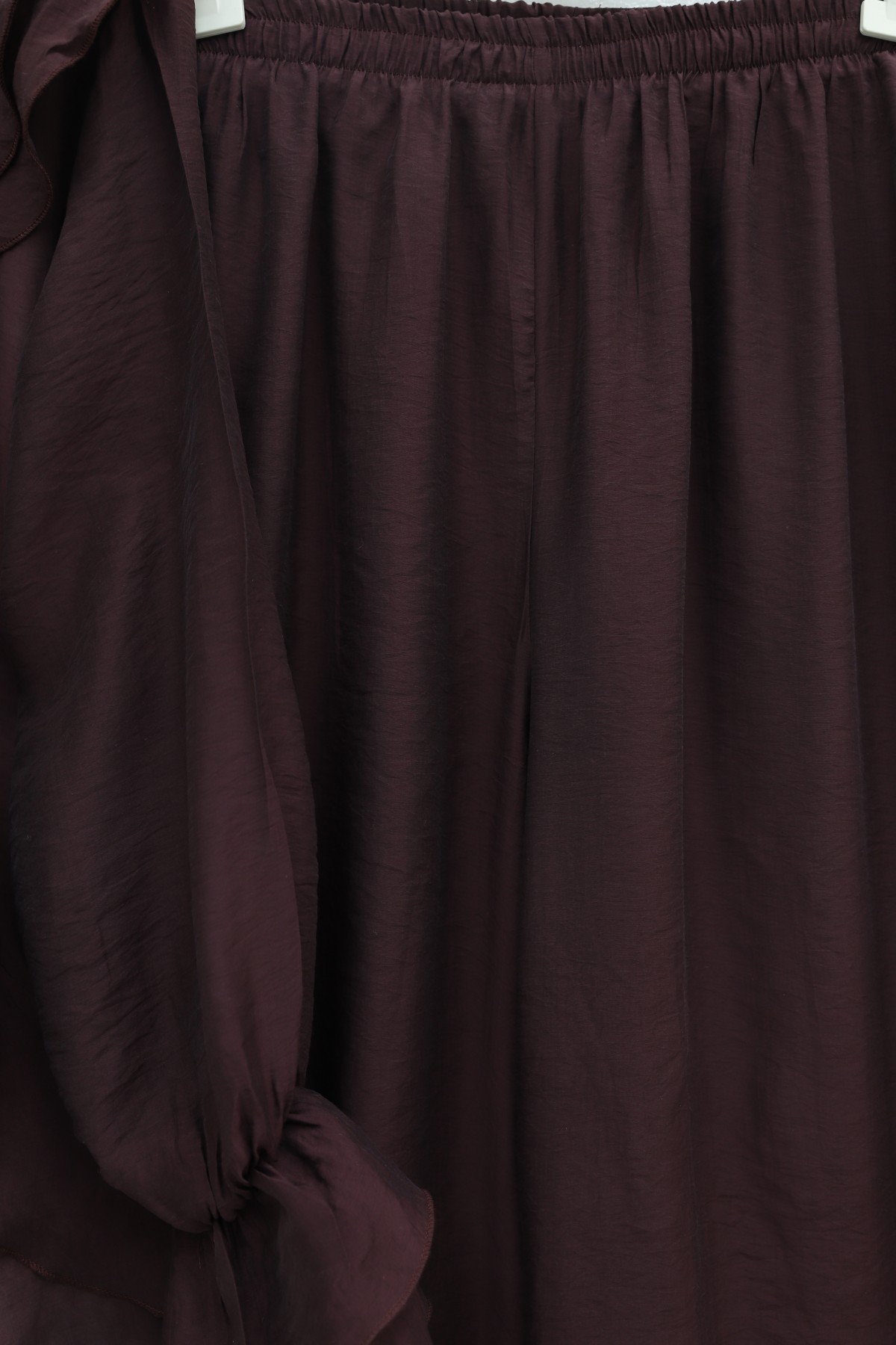 بدلة كوبرا برباط أمامي، وياقة مطوية، وأساور مطاطية، وبنطال مبطن -لون الخوخ