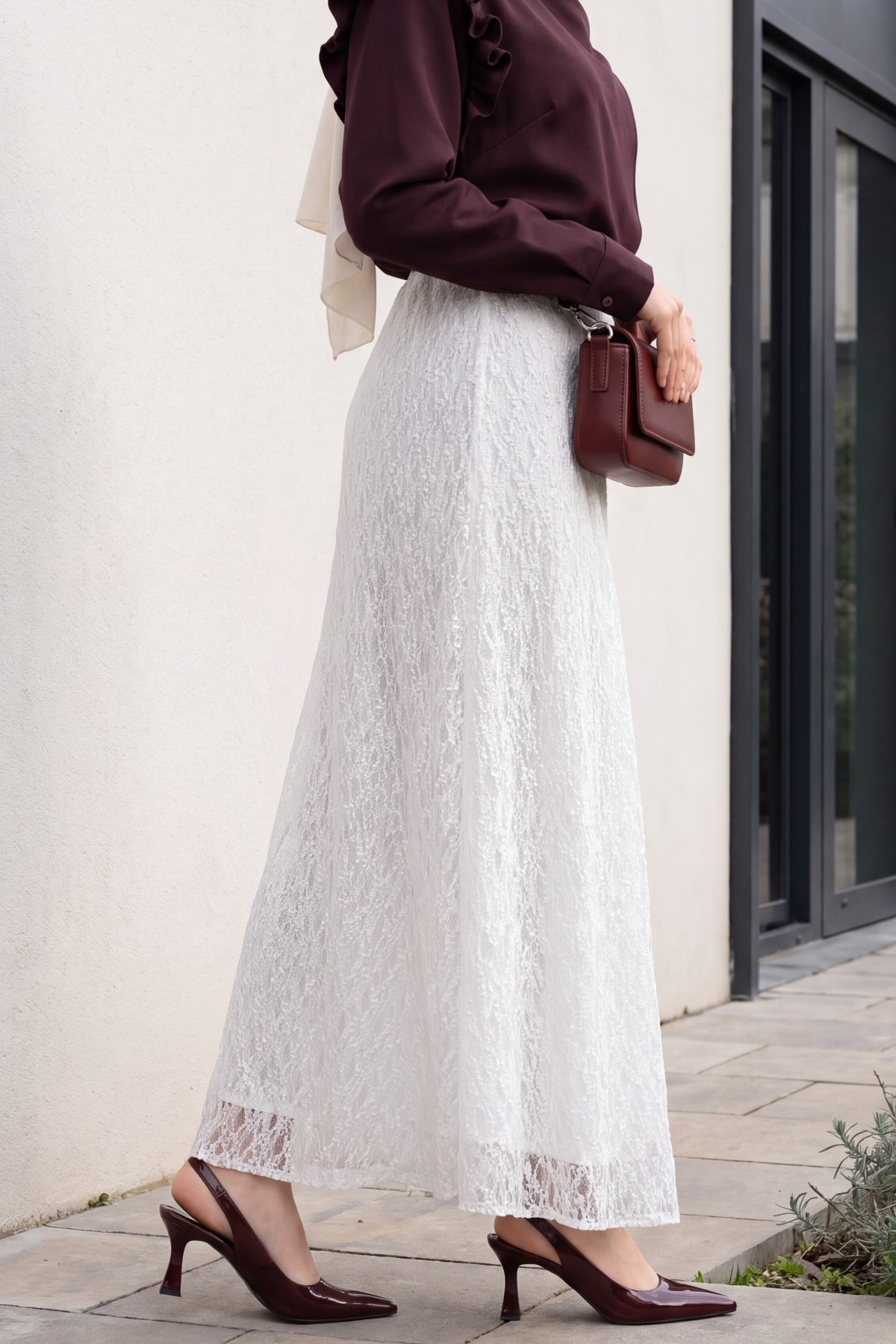 Lace-Detail Skirt with Elastic Waist and Lining -White