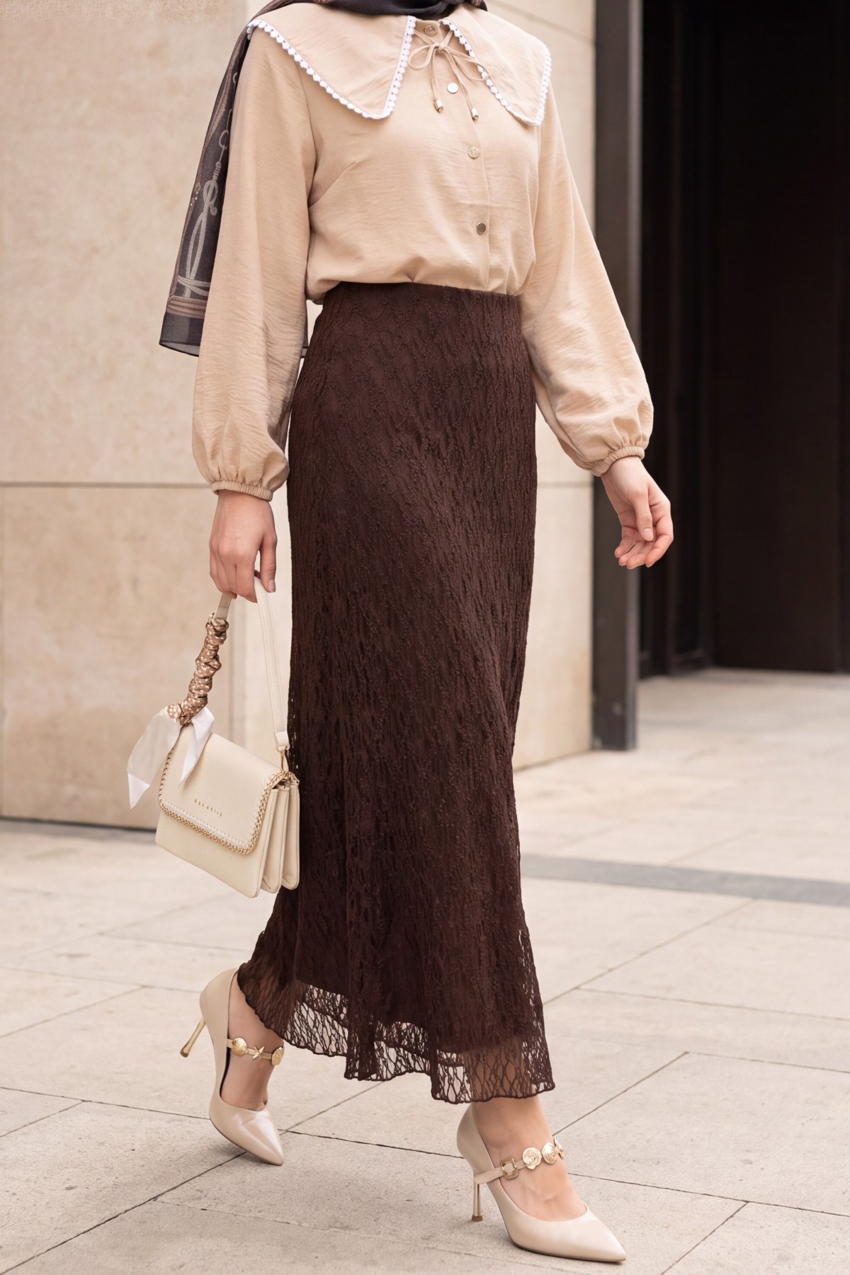 Lace-Detail Skirt with Elastic Waist and Lining -Brown