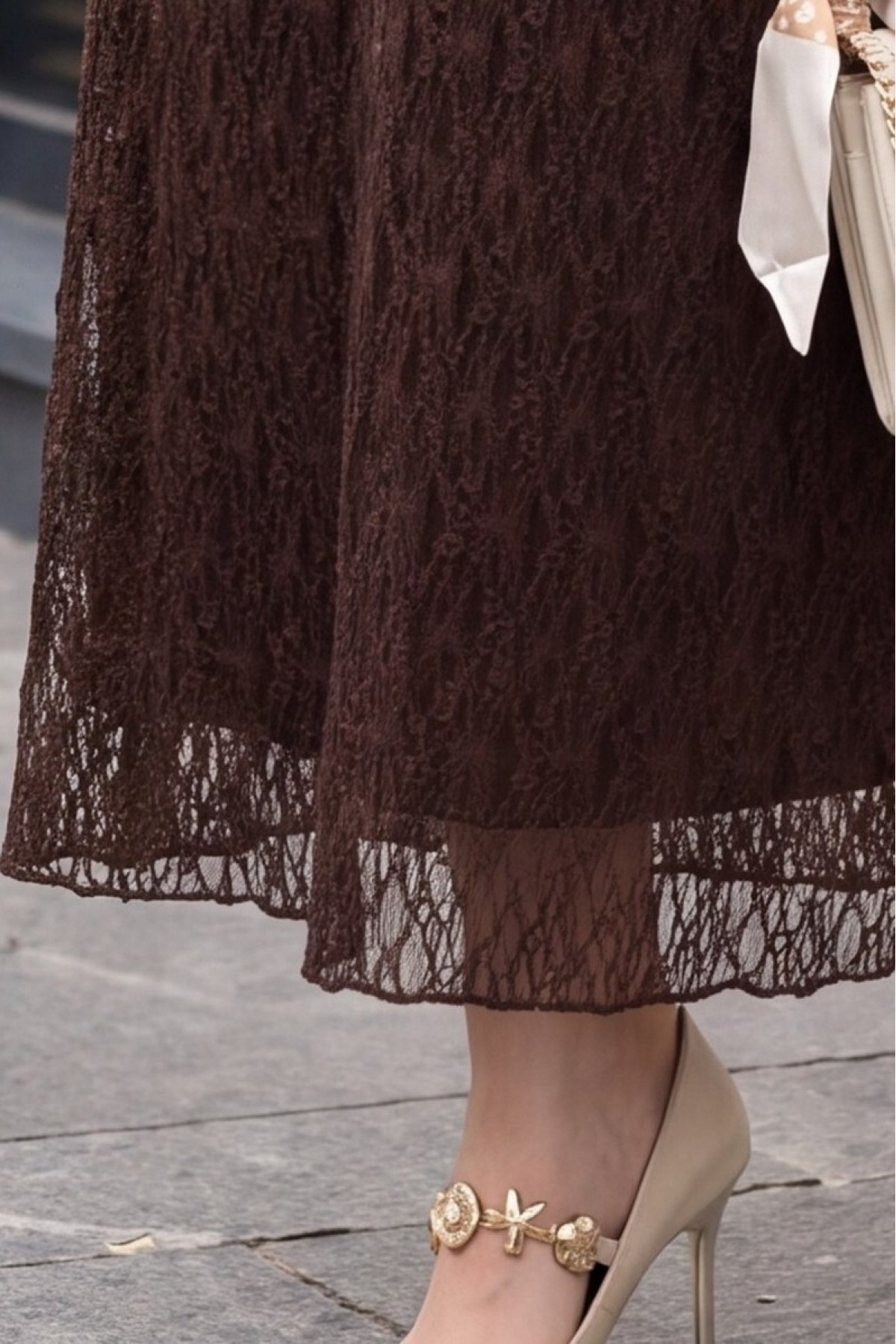 Lace-Detail Skirt with Elastic Waist and Lining -Brown