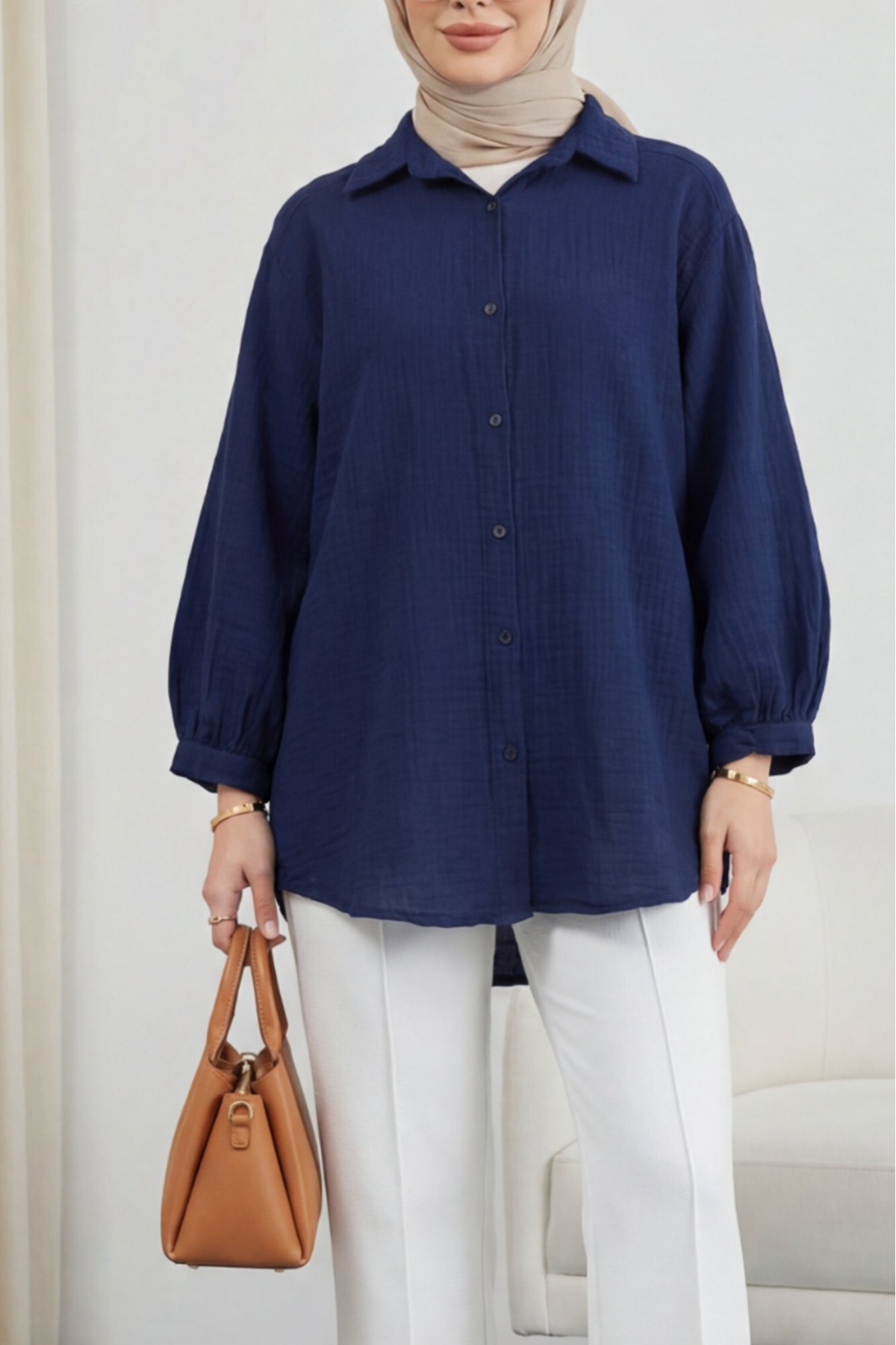 Oval Cut Button-Down Muslin Shirt -Navy blue