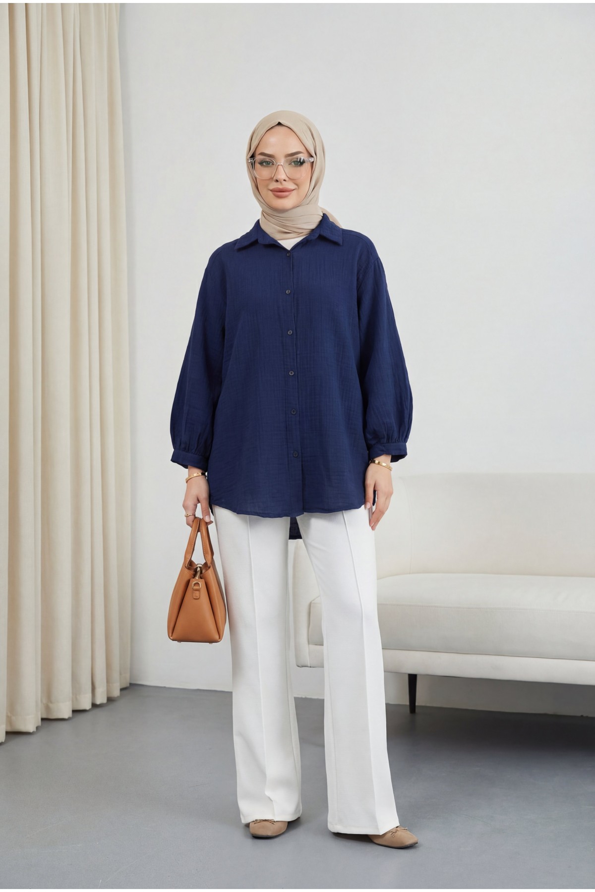 Oval Cut Button-Down Muslin Shirt -Navy blue