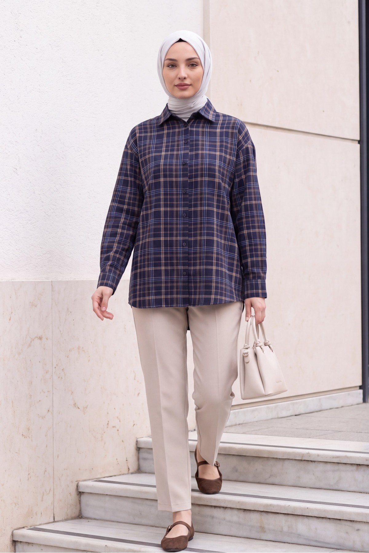 Plaid Pattern Oval Cut Oversize Shirt -Navy blue