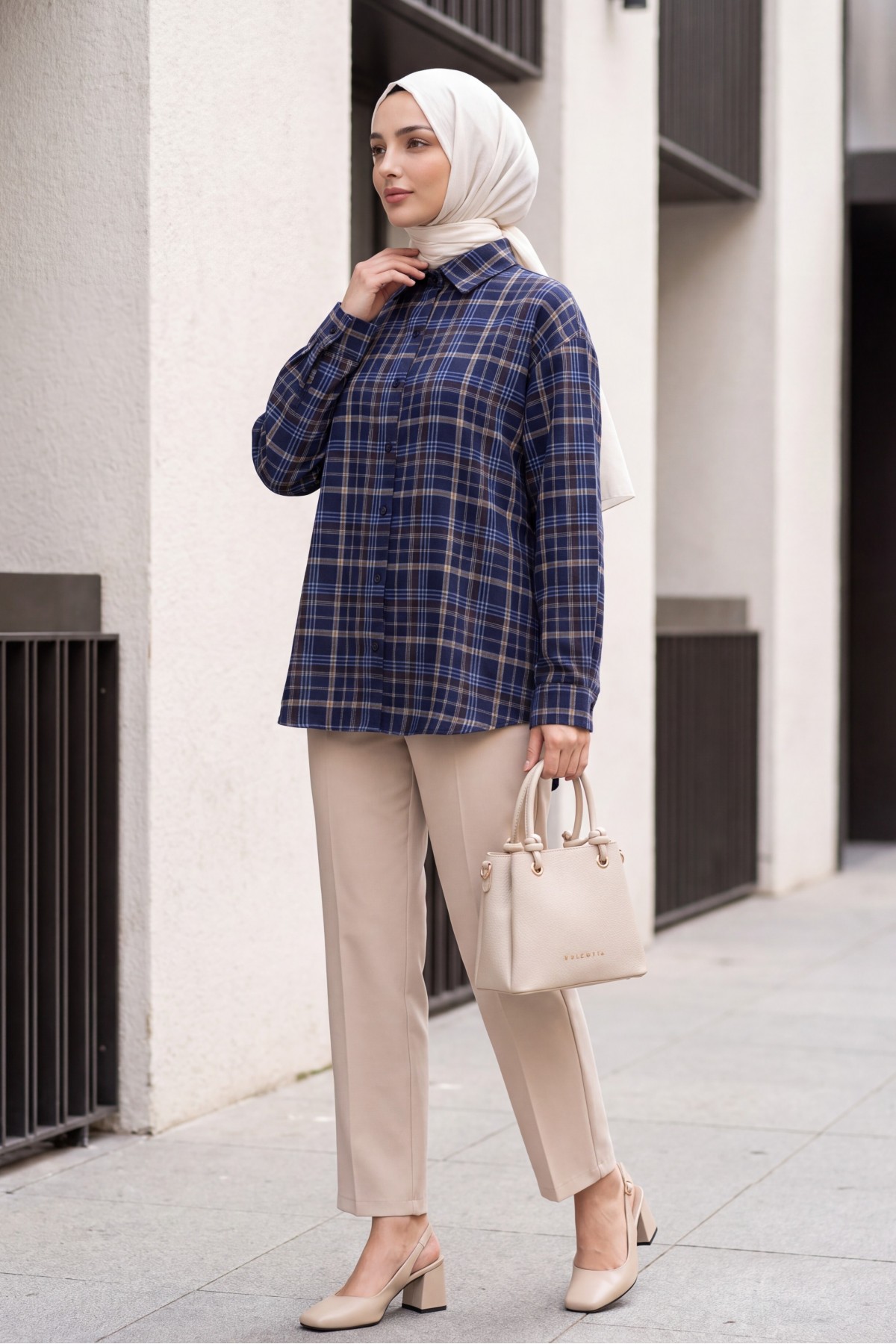 Plaid Pattern Oval Cut Oversize Shirt -Navy blue