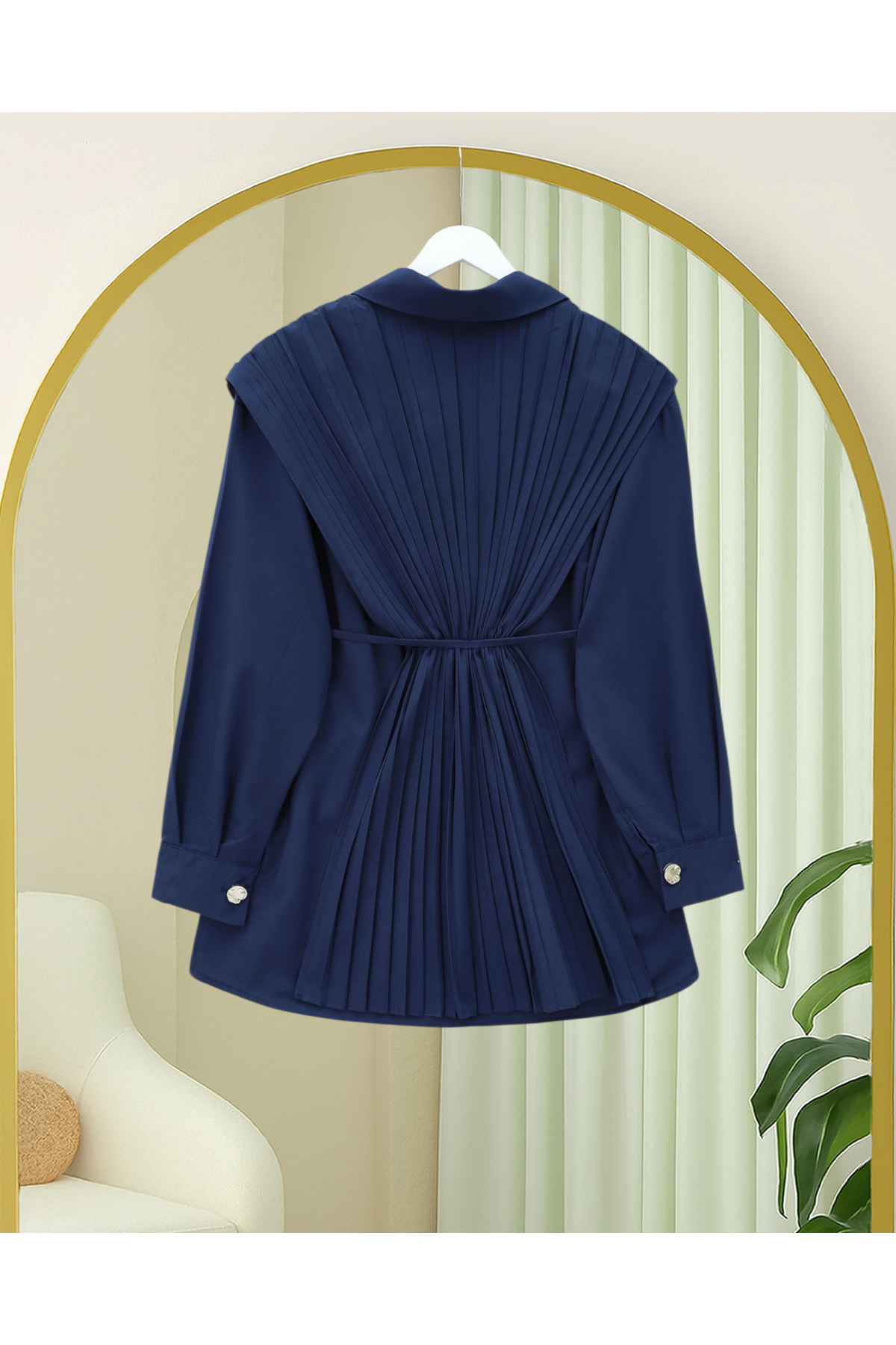 Önü ve Sırtı Pilise Detaylı Gizli Düğmeli Tasarım Gömlek -Laci