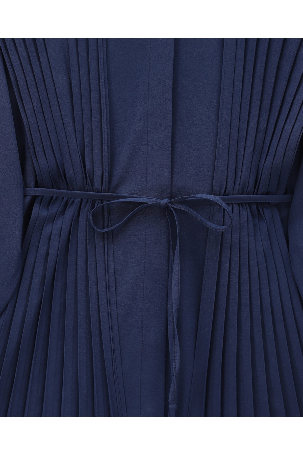 Önü ve Sırtı Pilise Detaylı Gizli Düğmeli Tasarım Gömlek -Laci