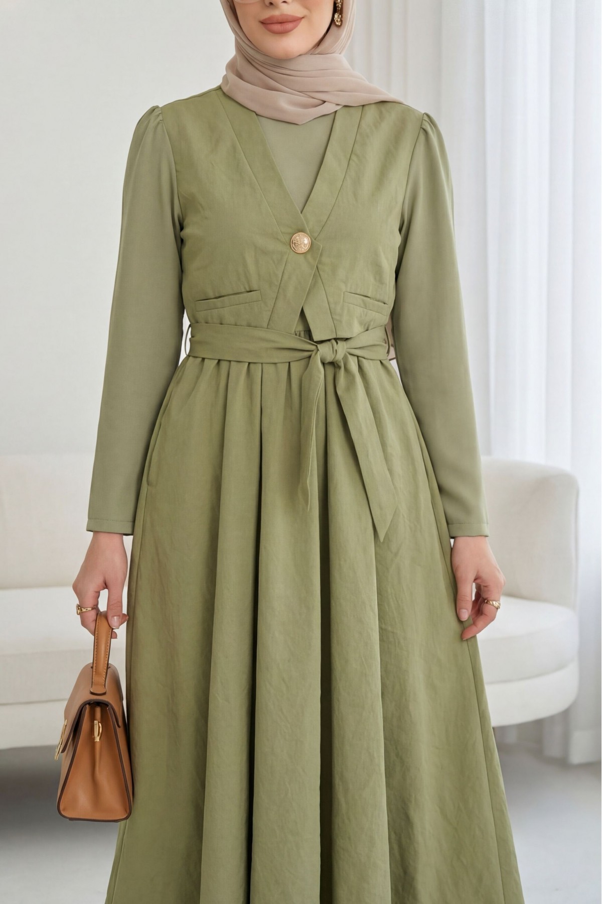 فستان كوبرا بخصر مطاطي وتفاصيل صدرية -كاجلا جرين