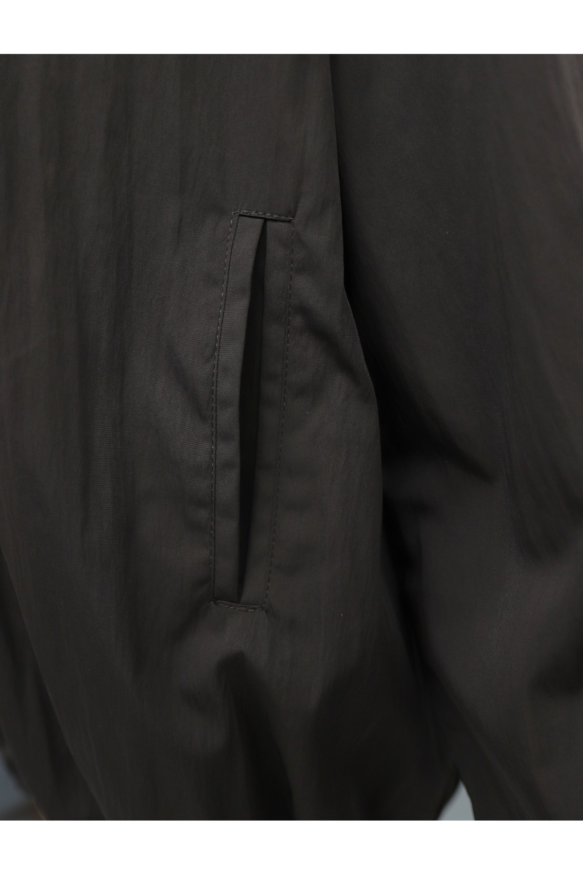 Lined Parachute Jacket with Stand-Up Collar, Zipper, Dual Pockets, and Elasticated Hem and Cuffs -Brown