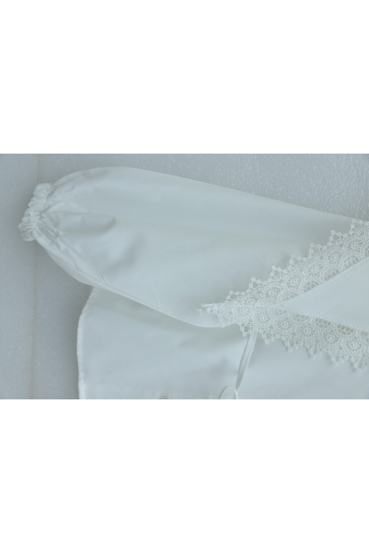 Lace-trimmed Wide-Neck Poplin Shirt with Drawstring and Elasticated Cuffs -White