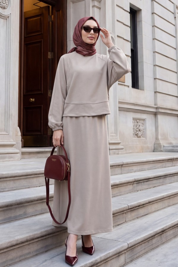 Oysho Set with Batwing Sleeves, Elastic Waist, Crew Neck, and Skirt -Stone