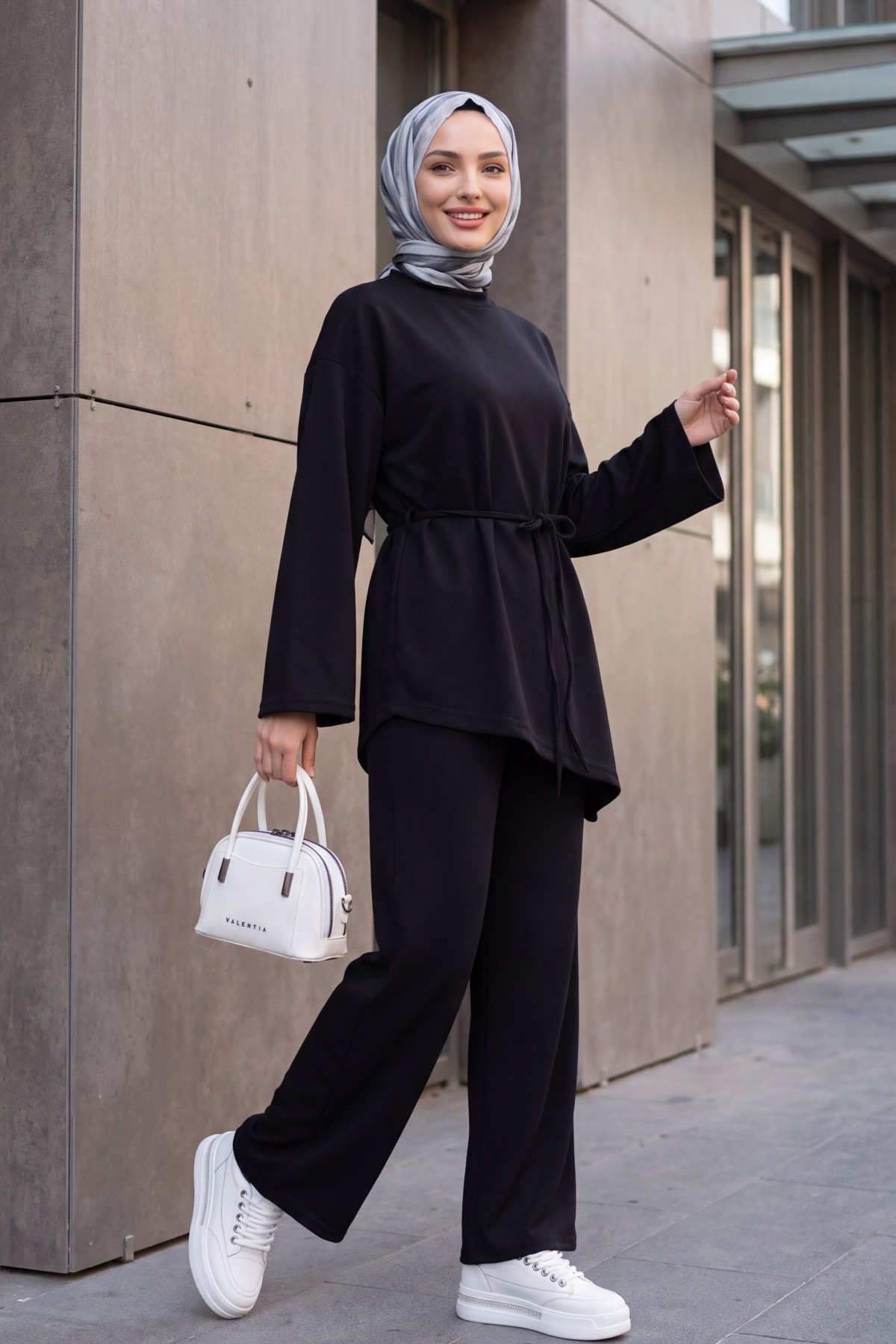 Asimetrik Kesim Beli Kemerli Pantolonlu Oversize Penye Takım -Siyah