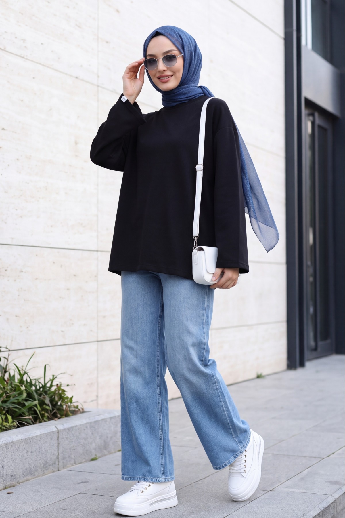 Bisiklet Yaka Oversize Likralı Sweat  -Siyah