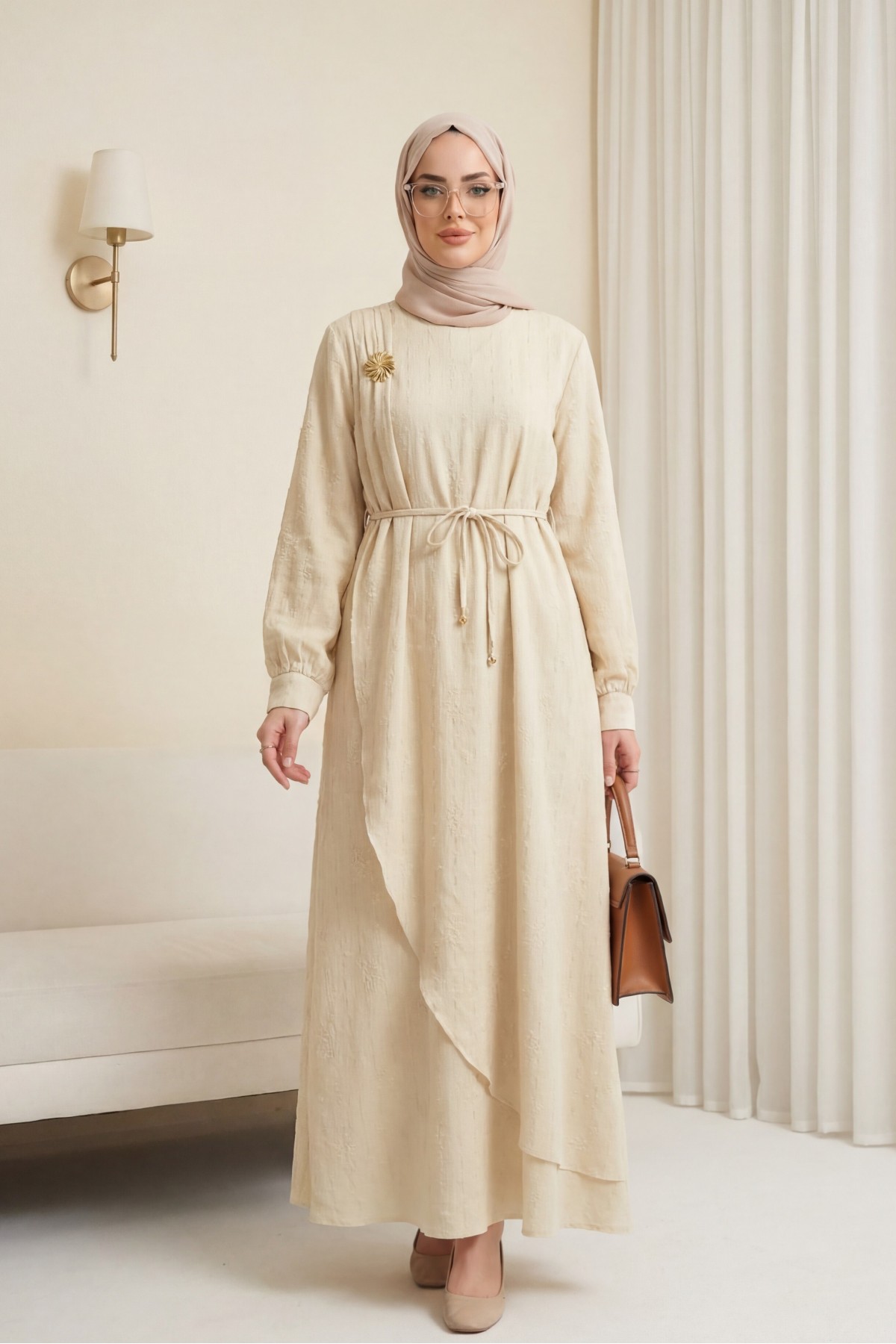 Önü Çift Kat Belden Bağlamalı Broşlu Astarlı Keten Elbise -Bej