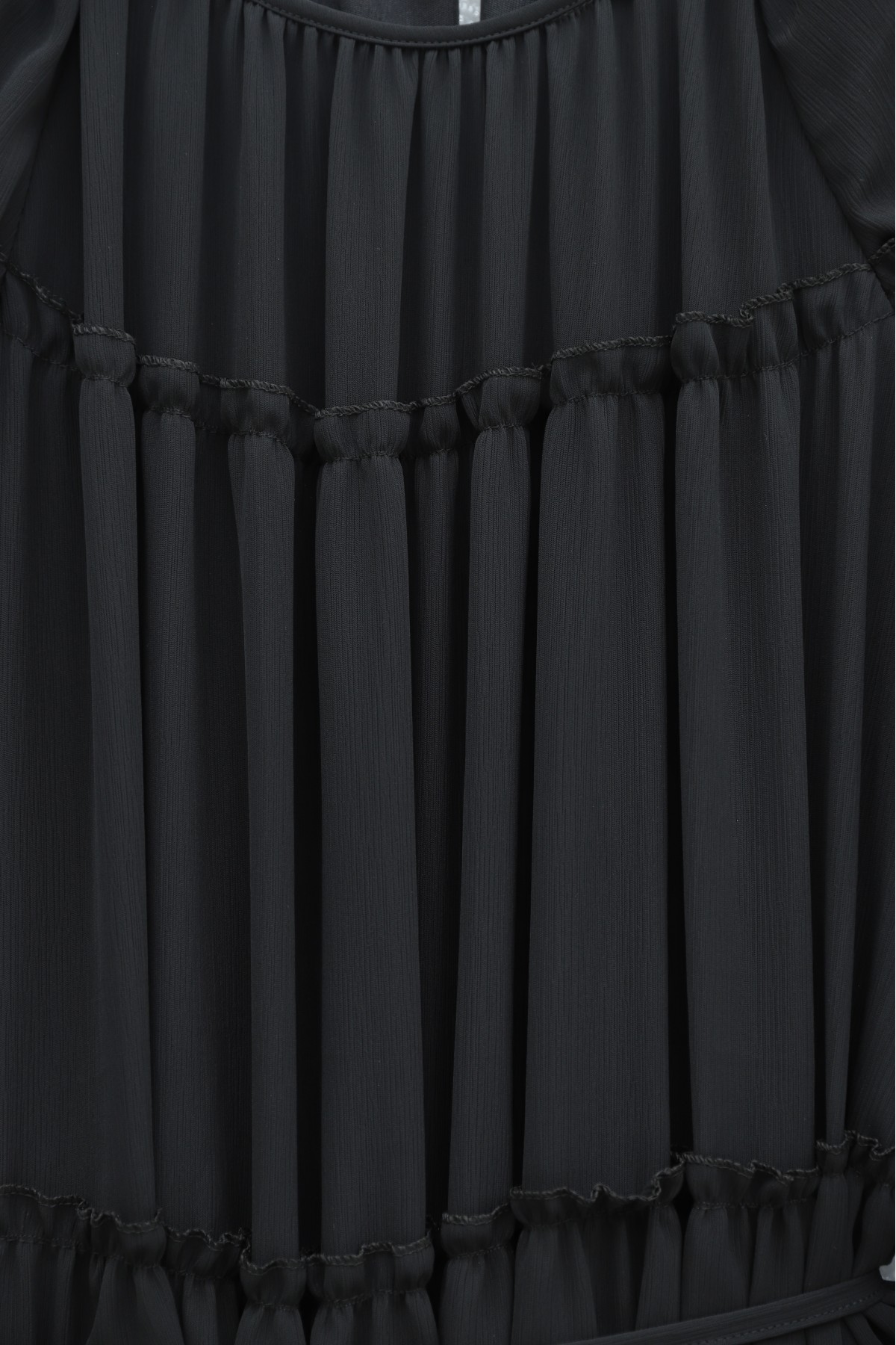 Yuvarlak Yaka Balon Kol Parçalı Astarlı Şifon Elbise -Siyah