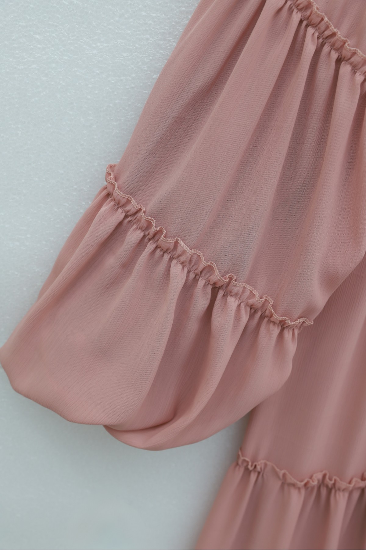 Yuvarlak Yaka Balon Kol Parçalı Astarlı Şifon Elbise -Pudra