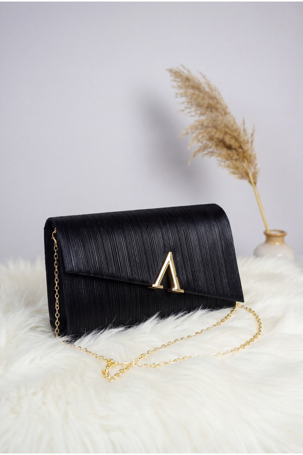 Geometric Buckle, Thin Chain, Glittery Evening Bag -Black