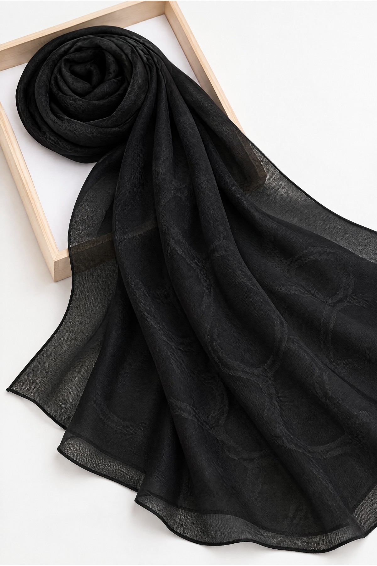 Chain Pattern Jacquard Shawl -Black
