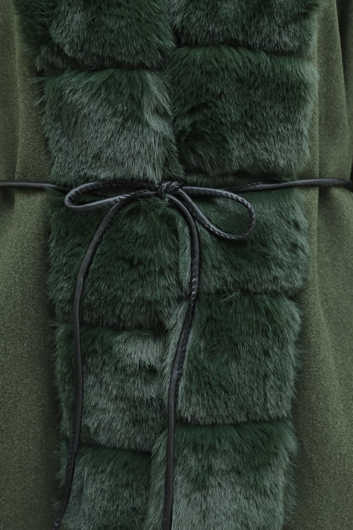 Wool-Blend Coat with Belt, Pockets, and Fur Detail -Khaki
