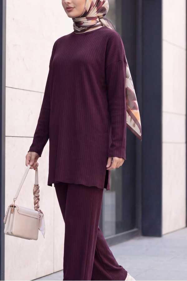 Ribbed Knit Set with Slit-Detail Crew-Neck Top and Trousers -Damson