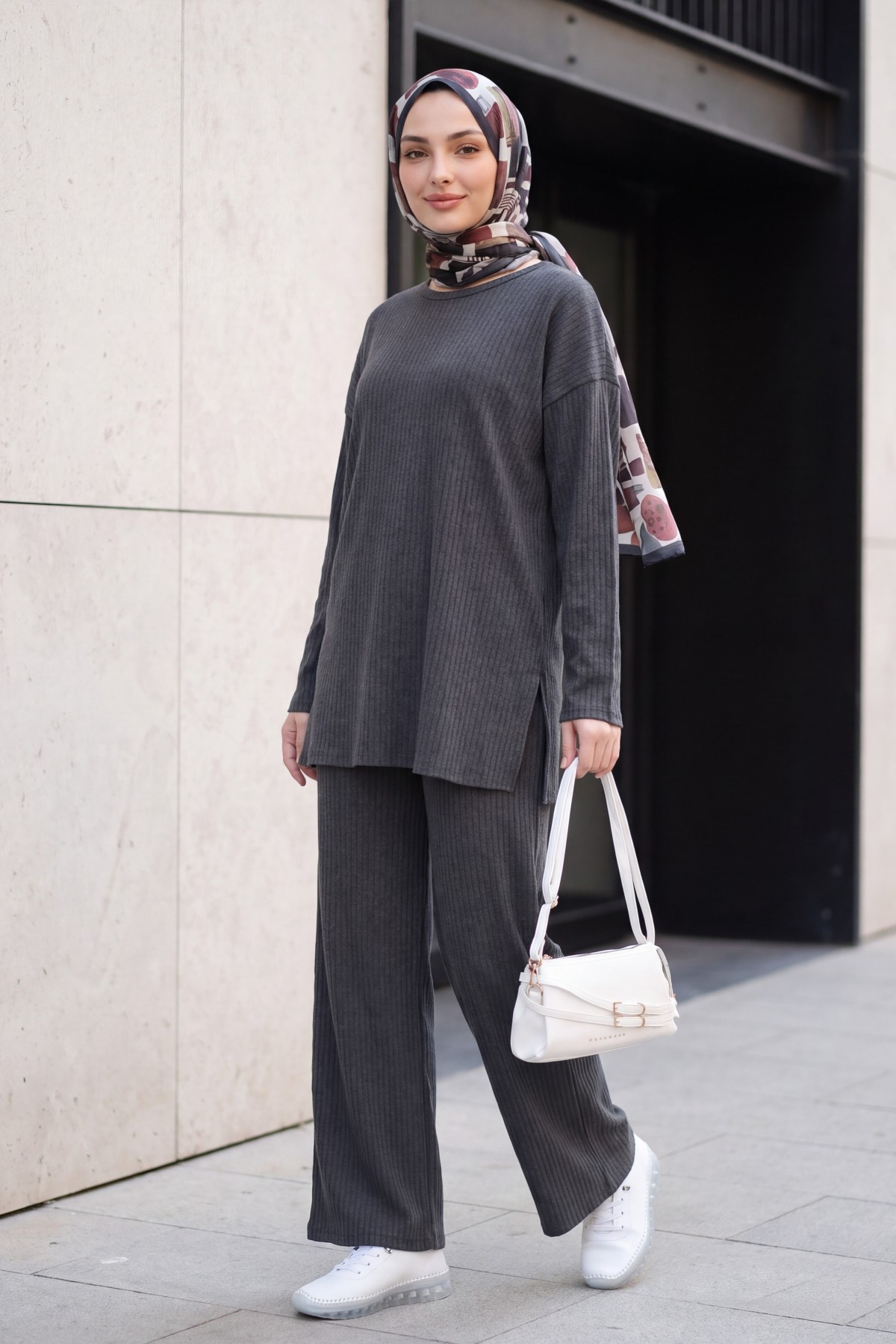 Ribbed Knit Set with Slit-Detail Crew-Neck Top and Trousers -Grey