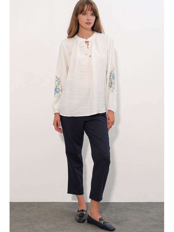 Kadın Nakışlı Oversize Bluz 1000 - Beyaz