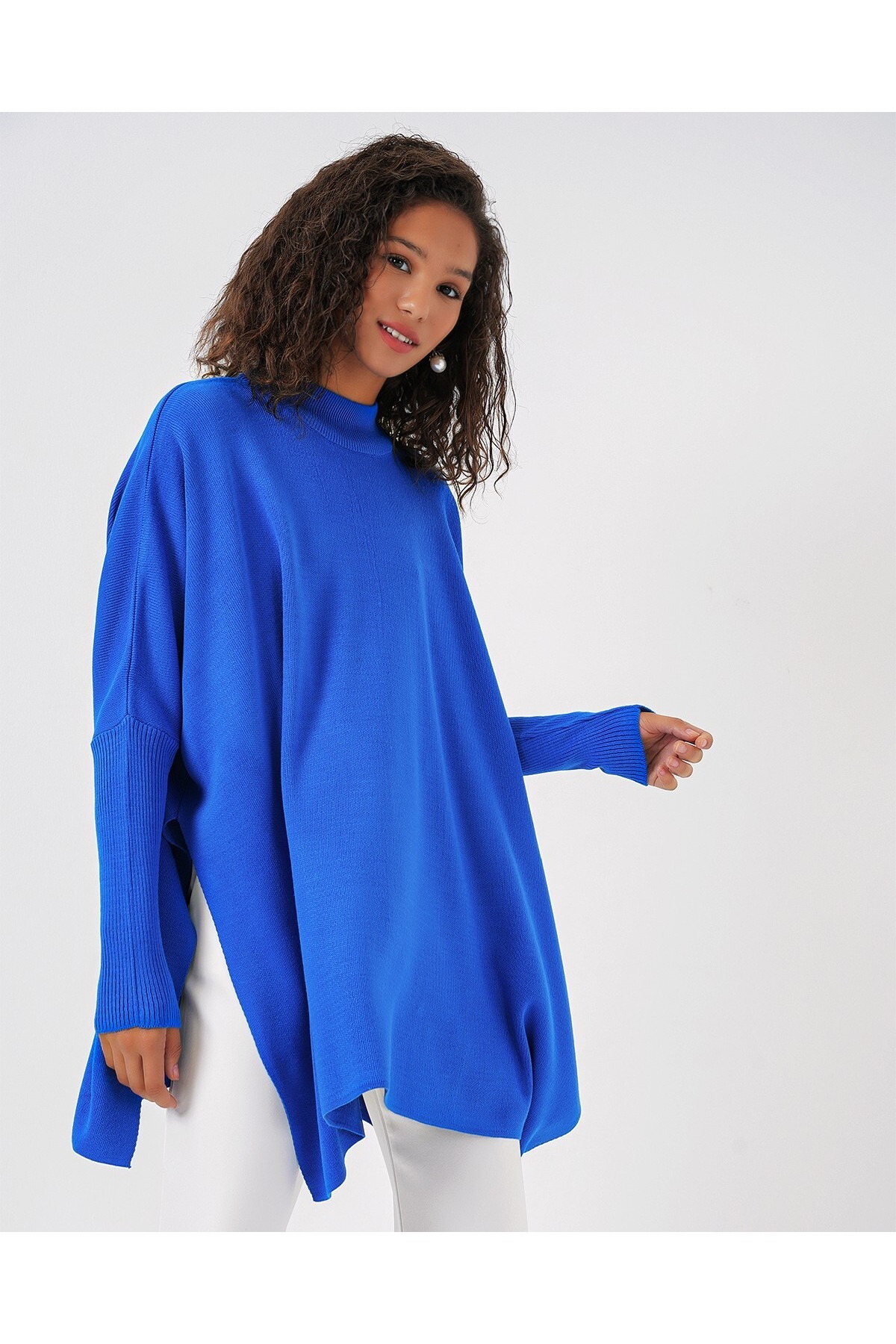 15783 Slit Poncho Sweater 