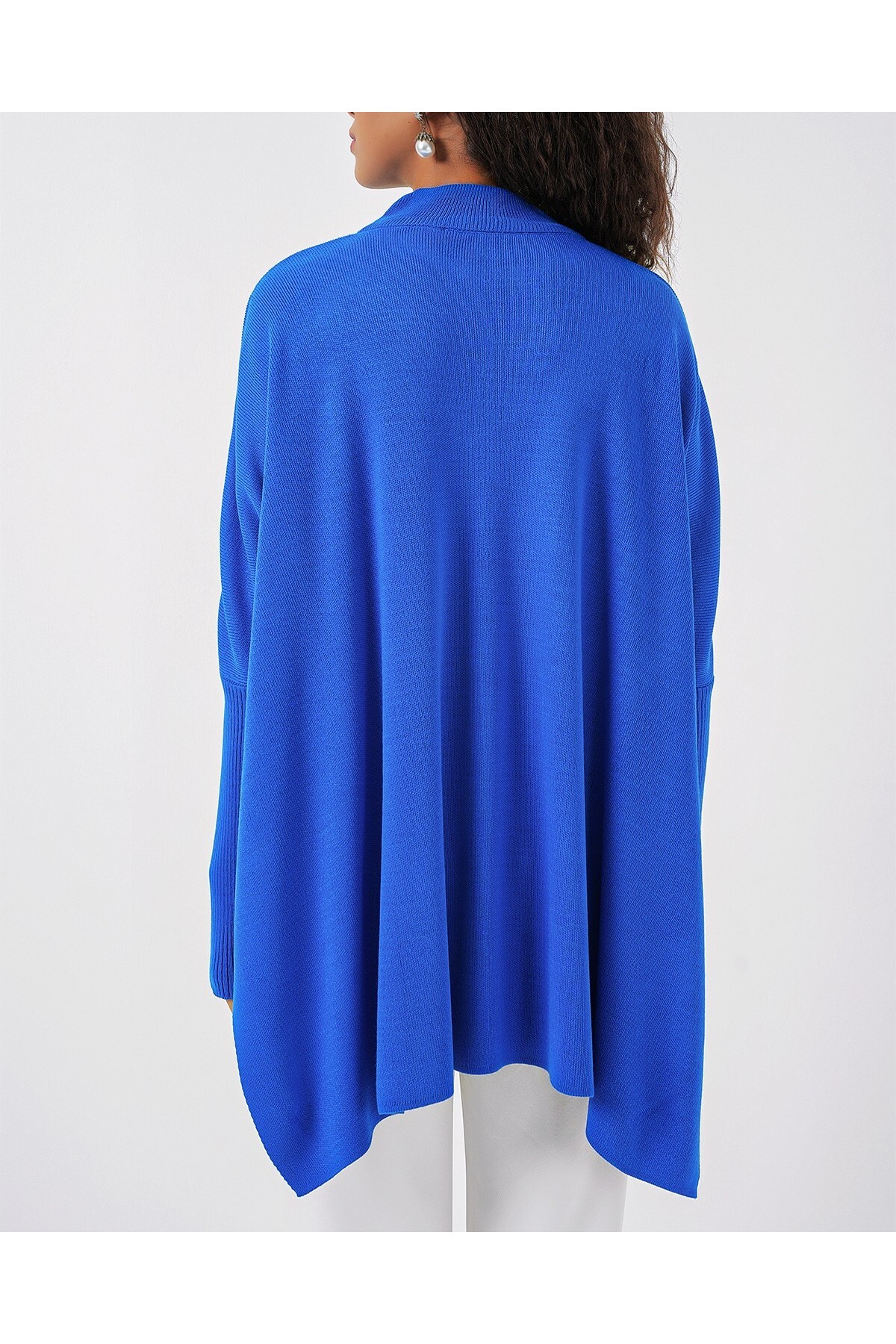 15783 Slit Poncho Sweater 