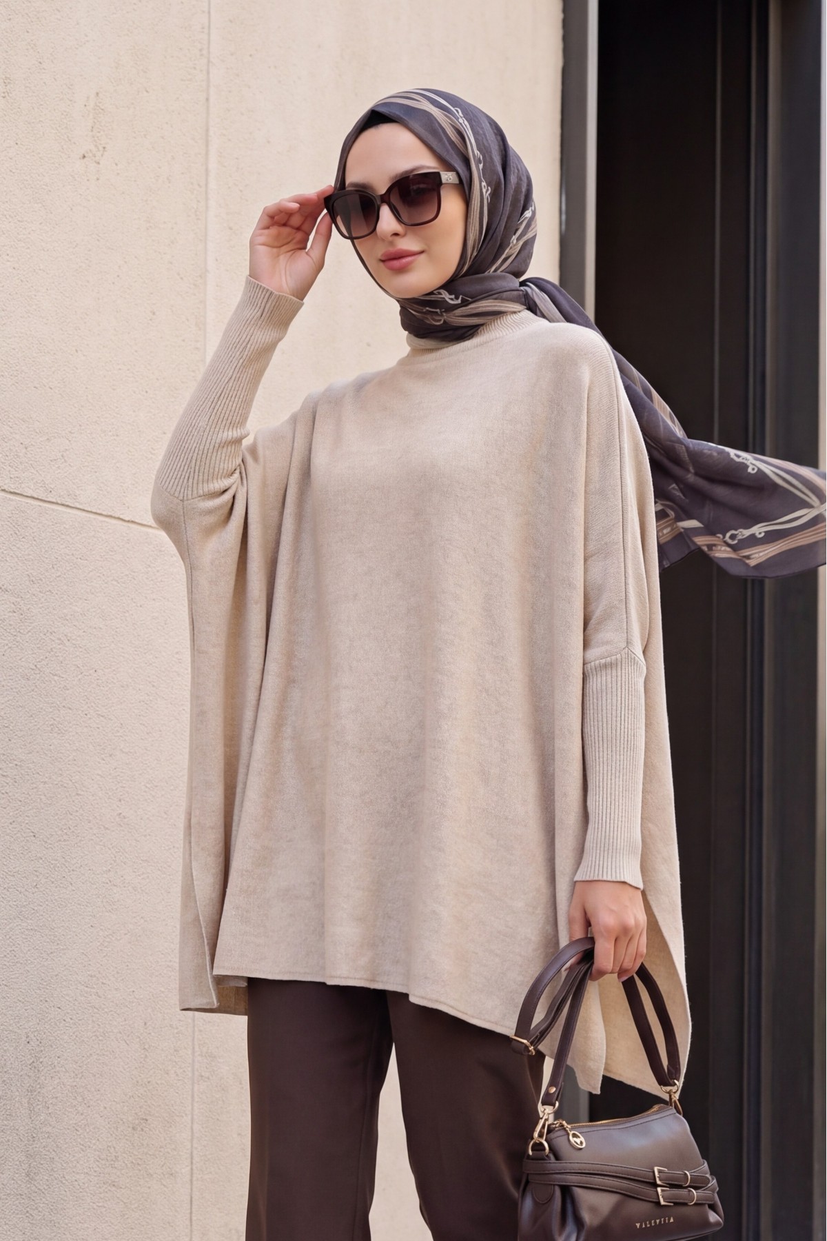 15783 Slit Poncho Sweater 
