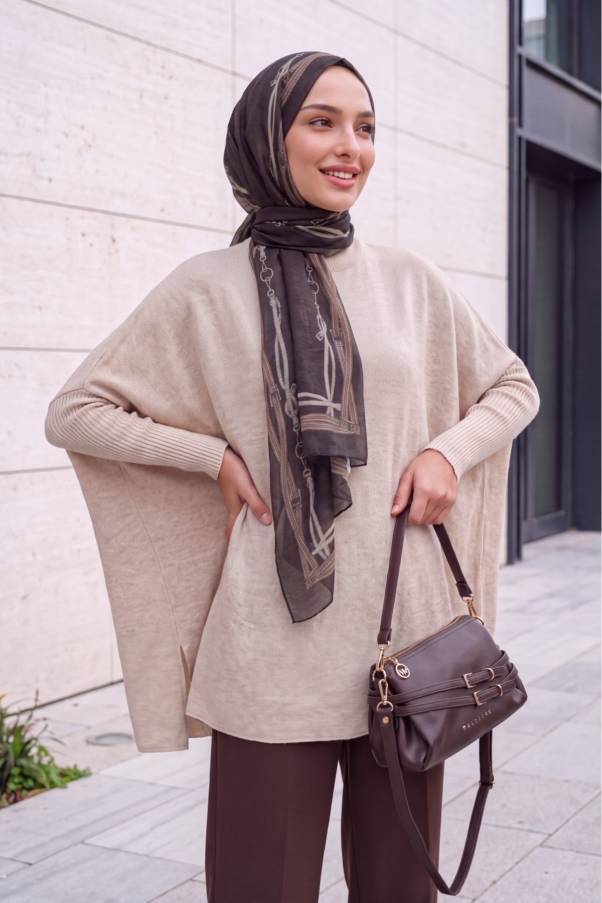 15783 Slit Poncho Sweater 