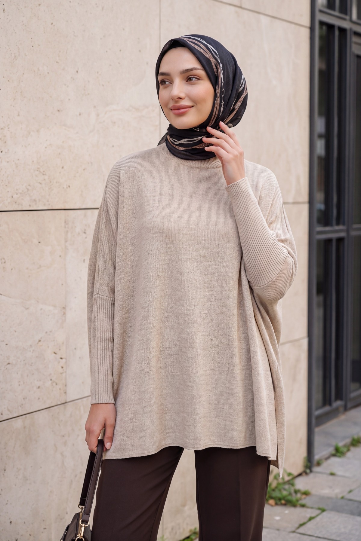 15783 Slit Poncho Sweater 