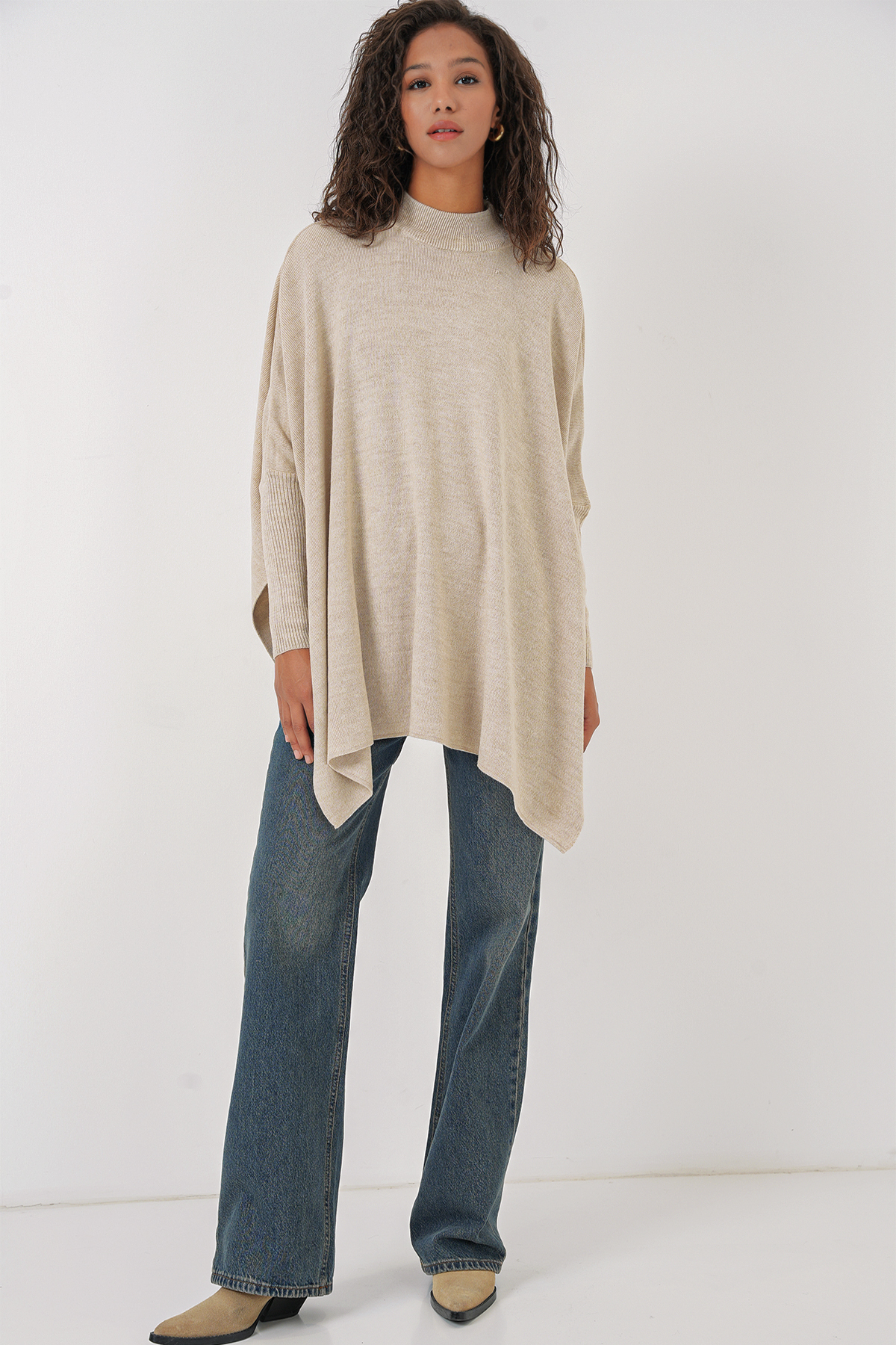 15783 Slit Poncho Sweater 