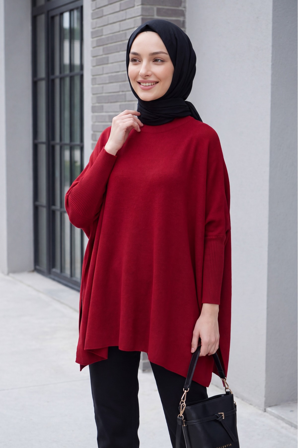 15783 Slit Poncho Sweater 