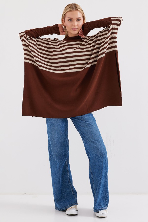 15783 Slit Poncho Sweater 