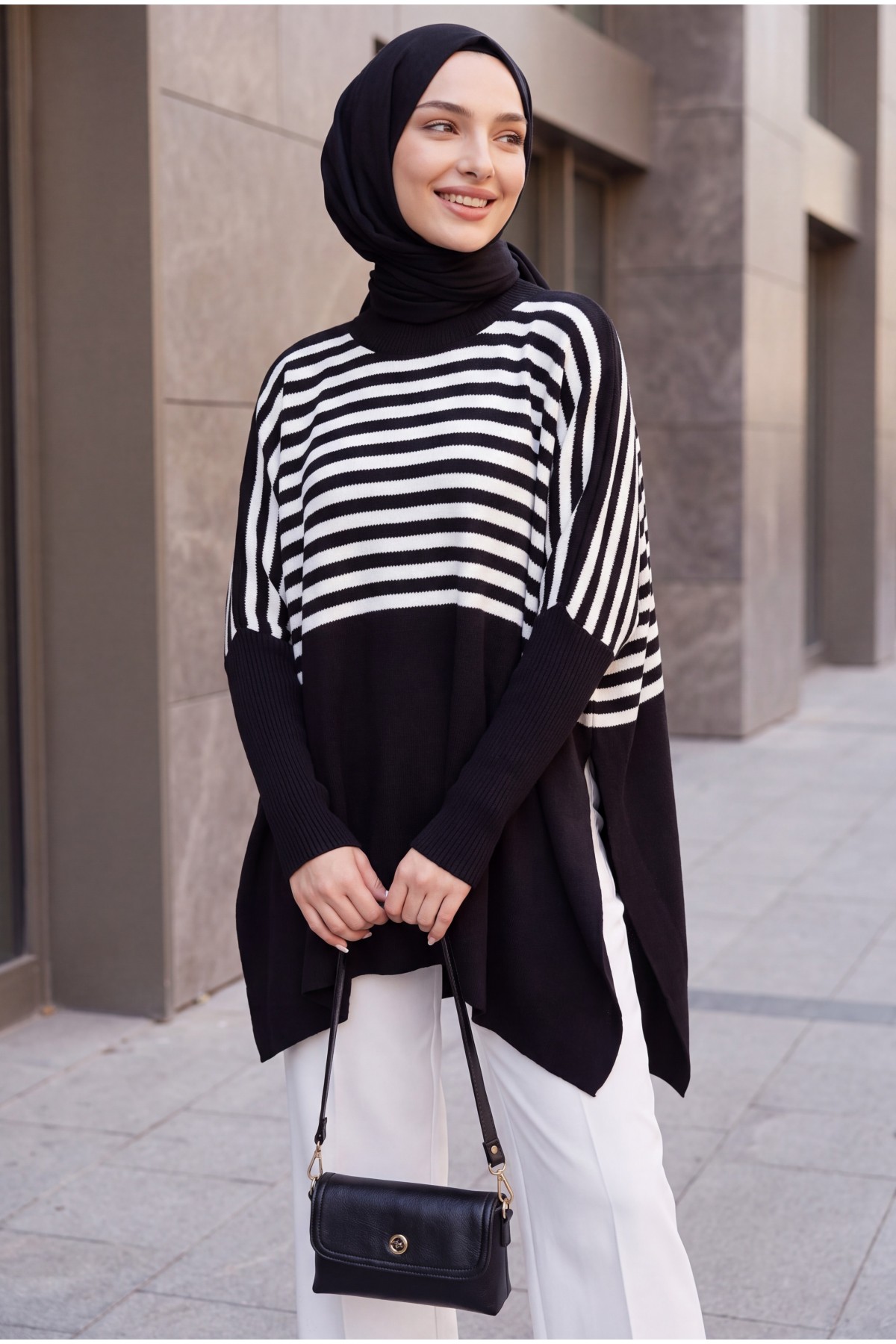 بلوزة نسائية مخططة واسعة 967 