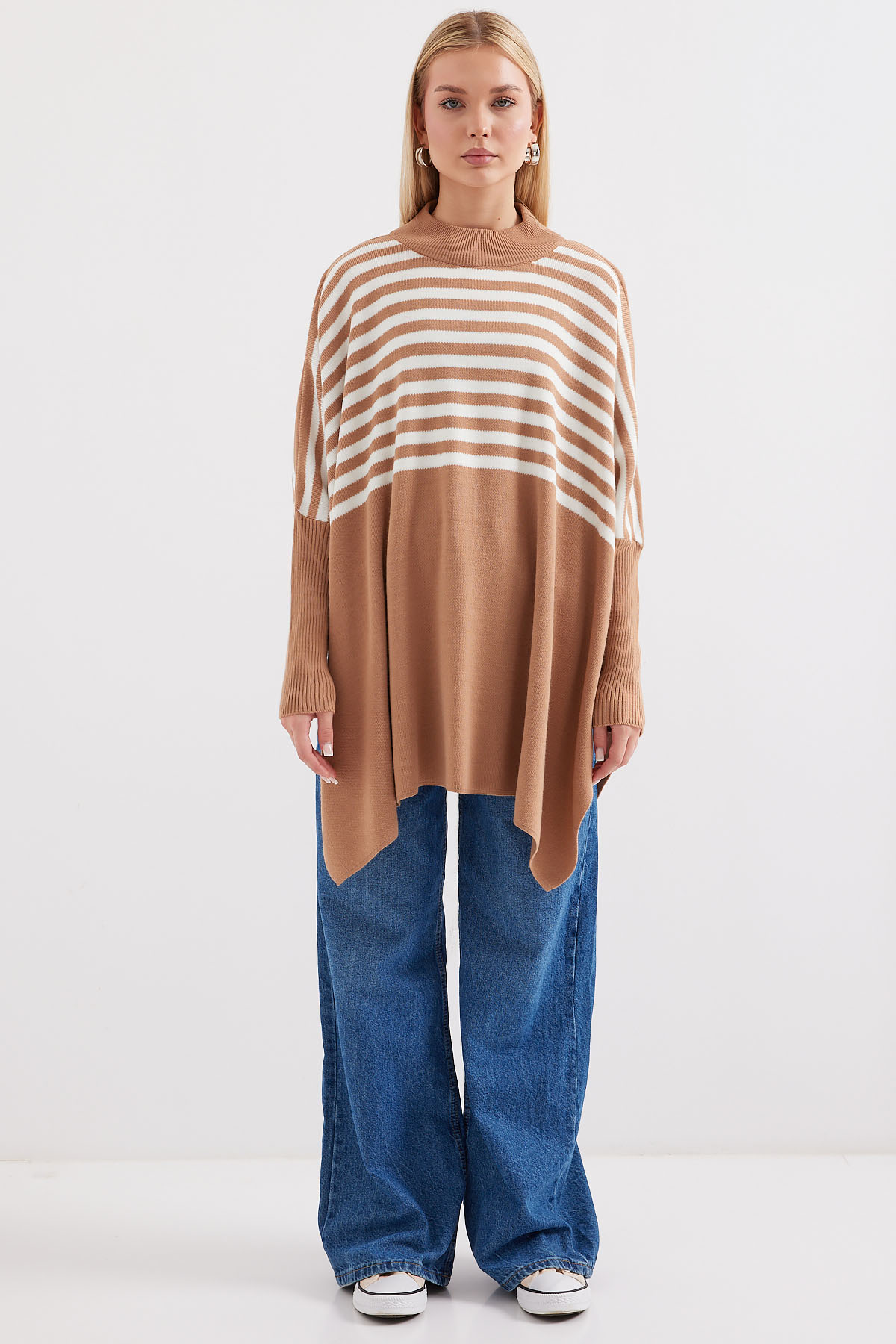 15783 Slit Poncho Sweater 
