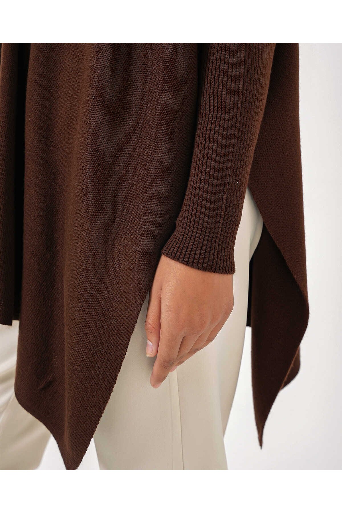 15783 Slit Poncho Sweater 