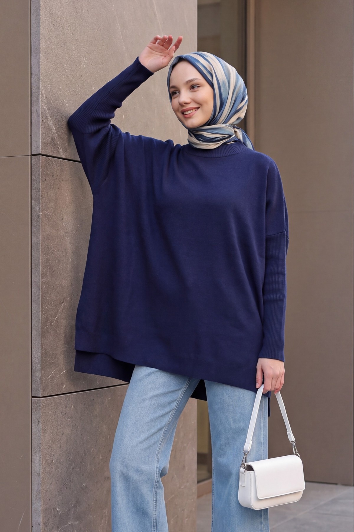 15783 Slit Poncho Sweater 
