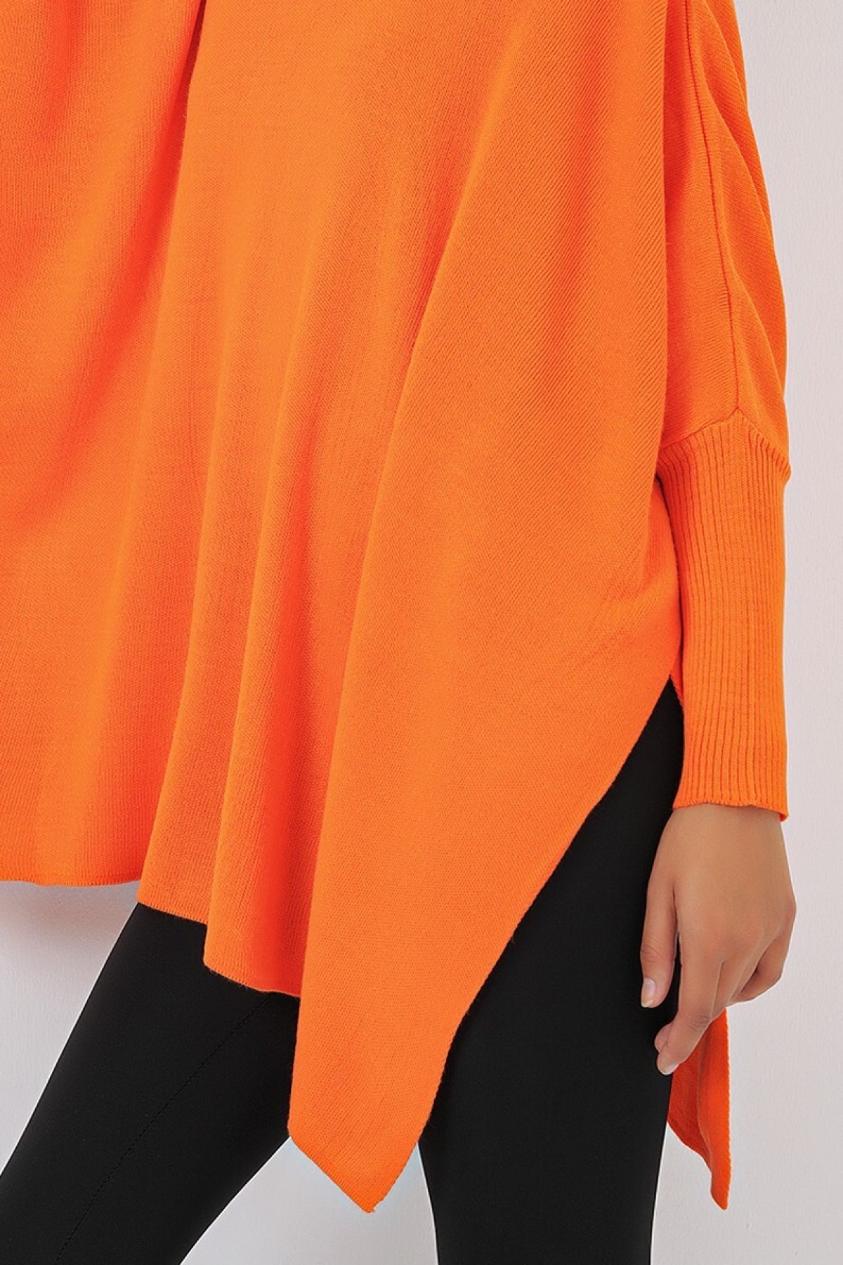 15783 Slit Poncho Sweater 