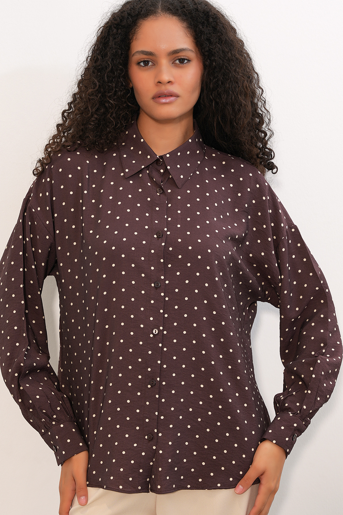 Kadın Oversize Puantiyeli Gömlek 20392 - Kahverengi