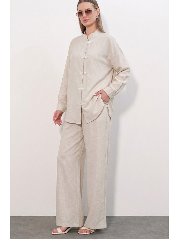 Women's Blouse with Collar Detail 40034 