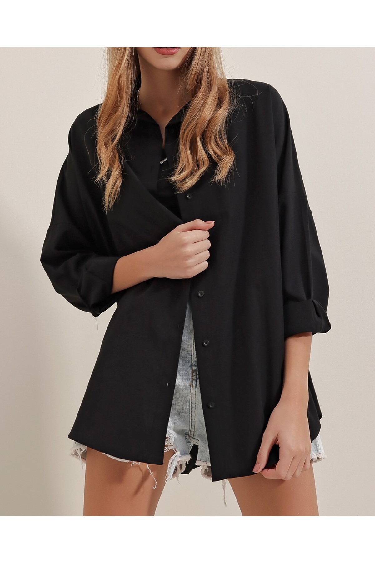 Kadın Siyah Oversize Uzun Basic Gömlek 3900