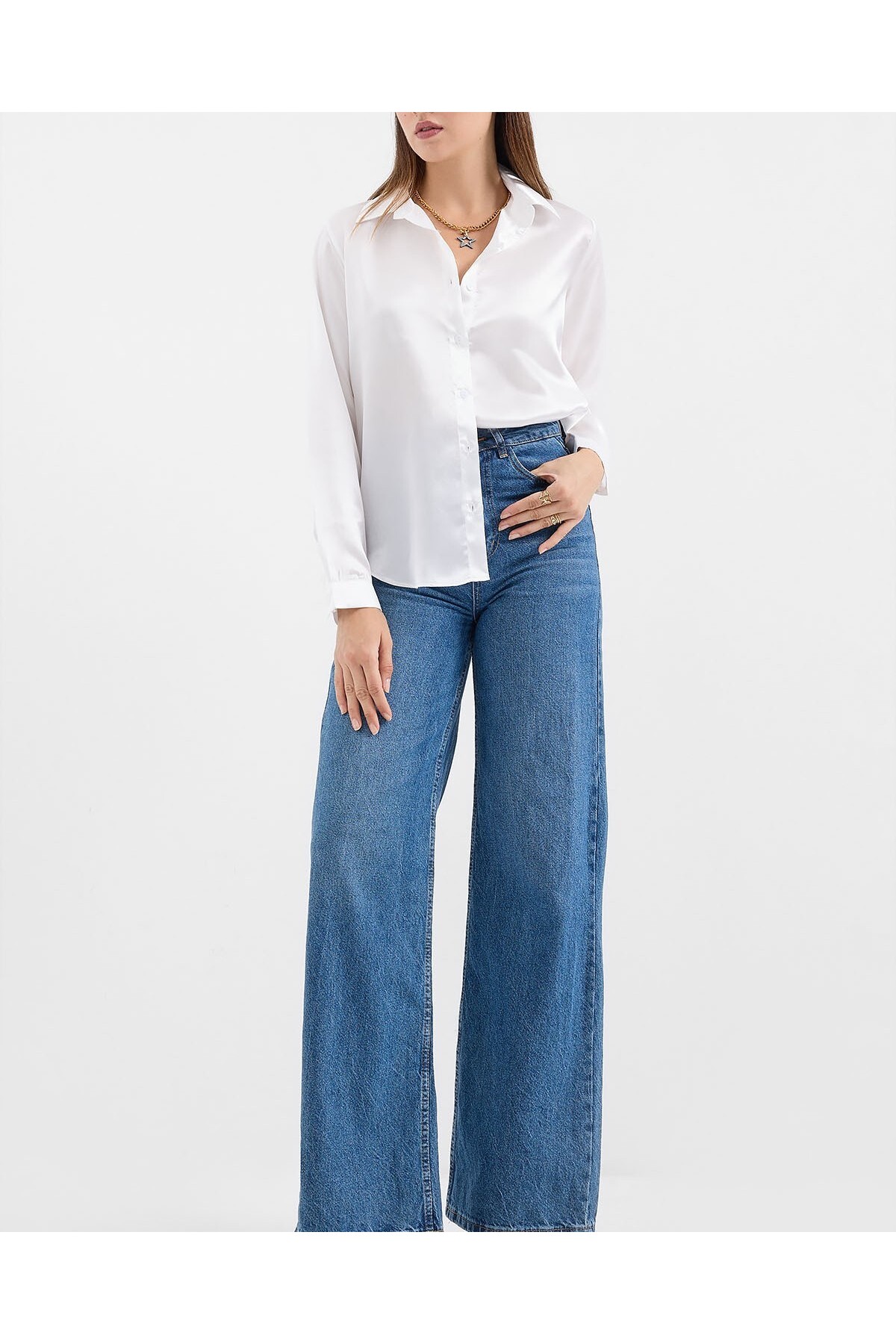 3964 Lightly Flowing Satin Shirt 