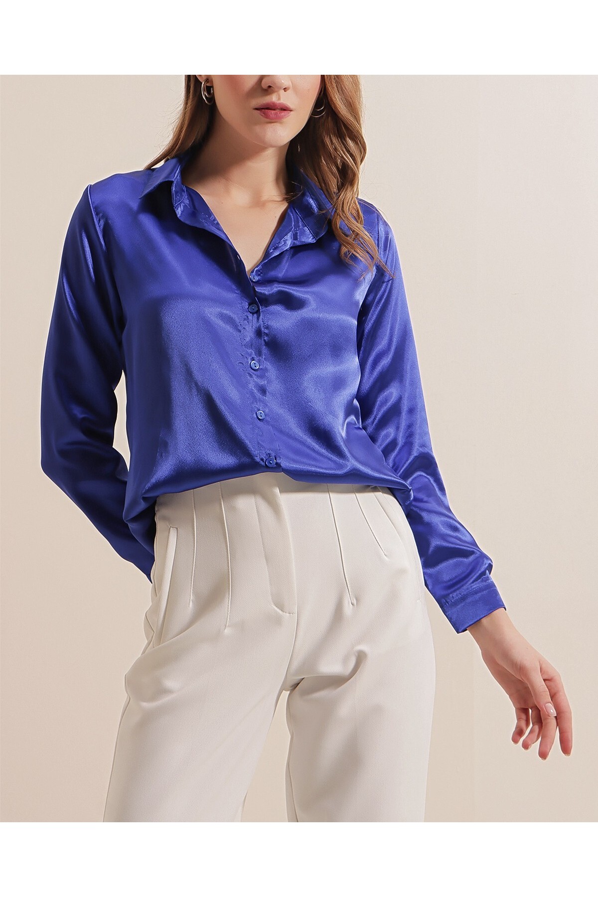 3964 Lightly Flowing Satin Shirt 