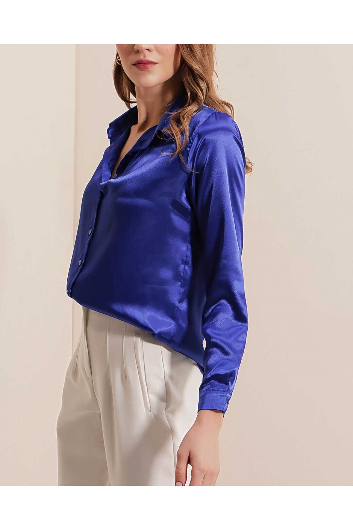 3964 Lightly Flowing Satin Shirt 