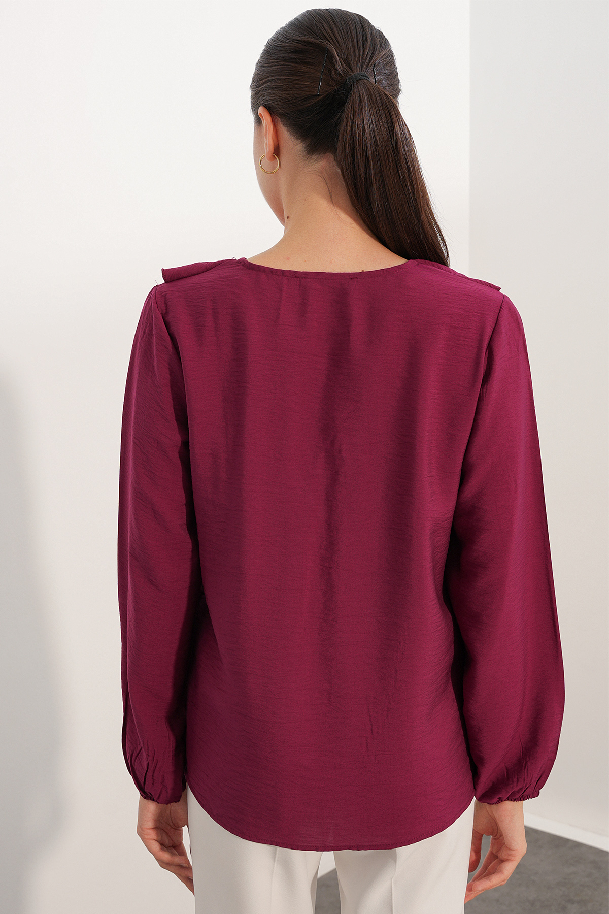 Women's Blouse with Collar Detail 40034 