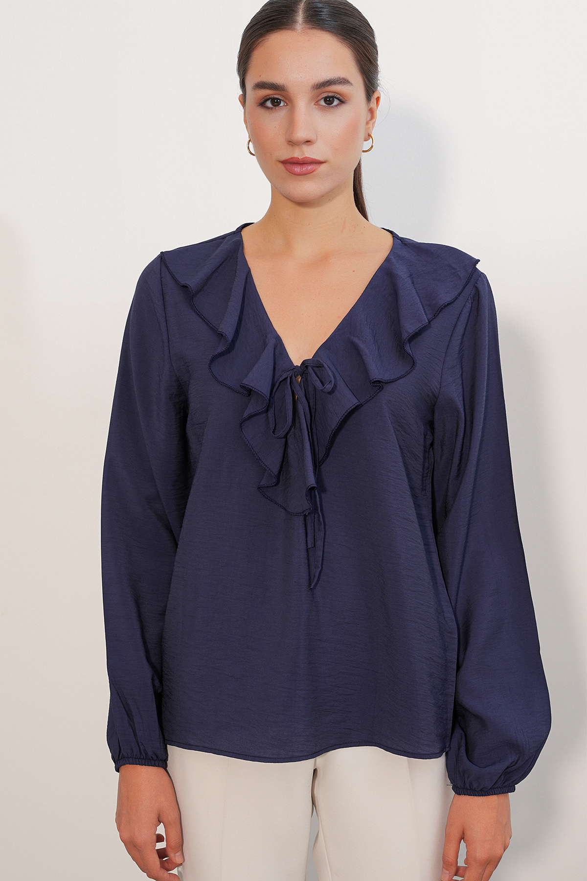 Women's Blouse with Collar Detail 40034 